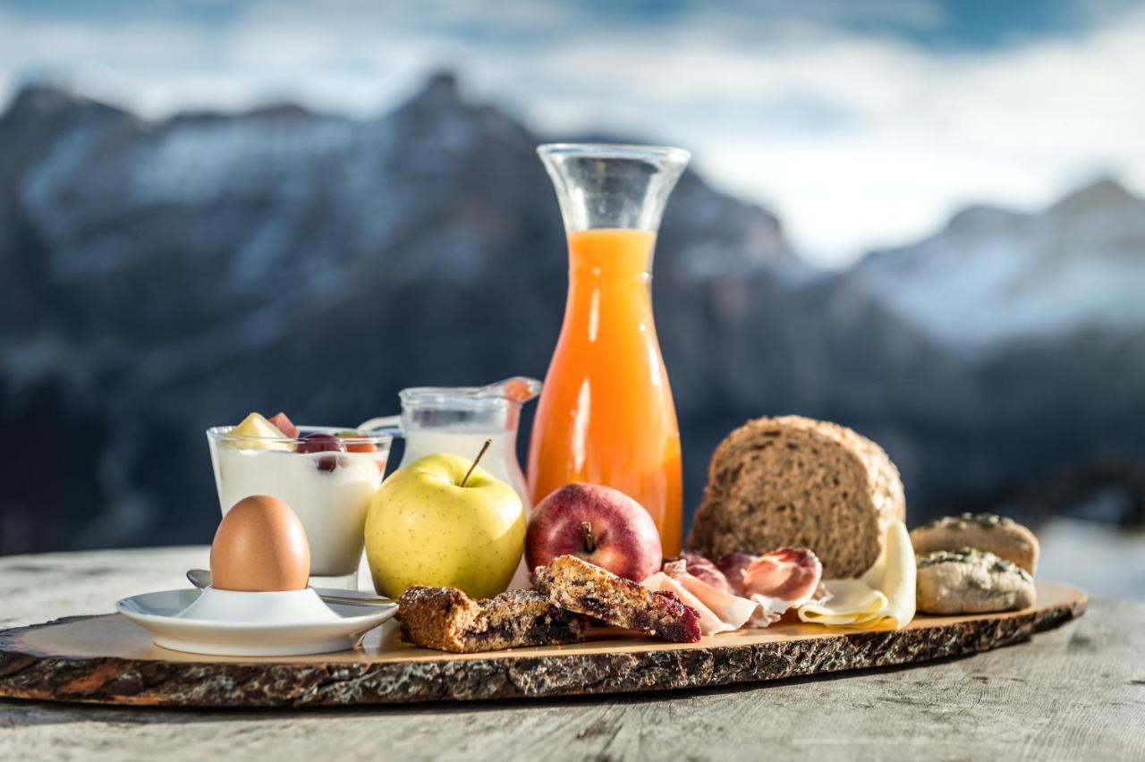 فيلا Rifugio Alpino Pralongia كورفارا إنْ بادِيا المظهر الخارجي الصورة